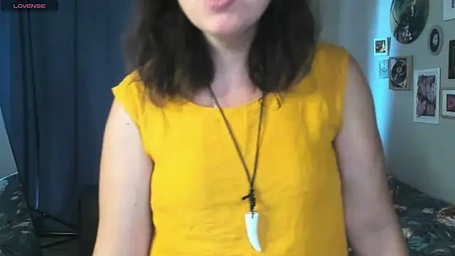 MartaEdams webcam