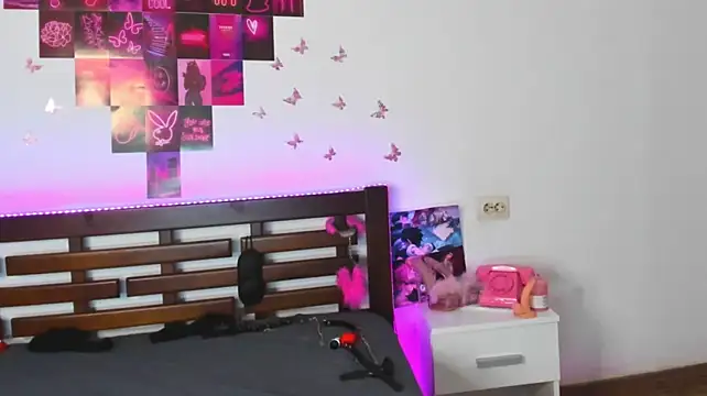 AlexxisSkky webcam