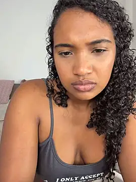 MilaTeenX webcam