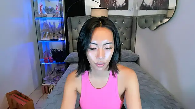 reighnempress webcam
