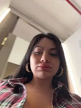 Wet__Bunny live Stripchat room