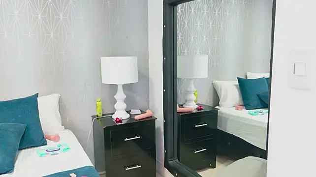 VioletSweetts webcam