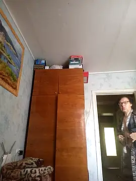 Olena72531 webcam