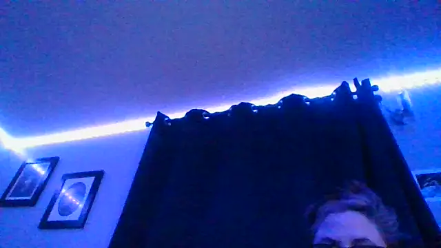 chloeluxe69 webcam