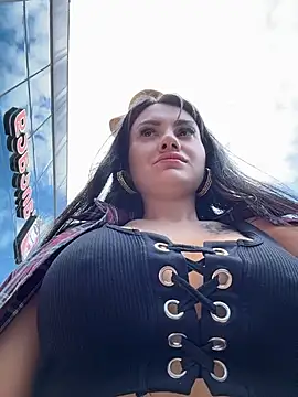 Wet__Bunny live Stripchat room