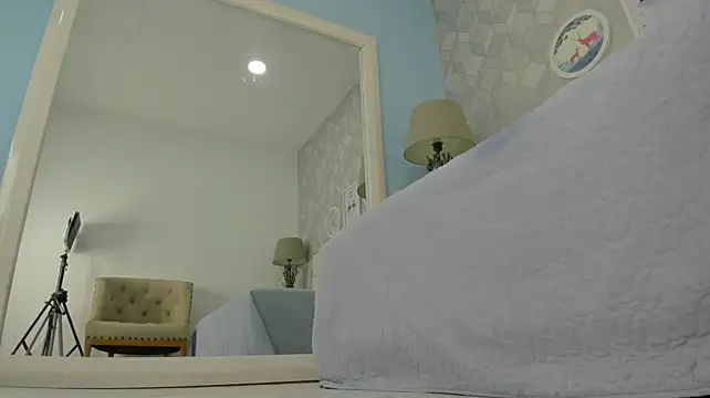 naia_cox webcam