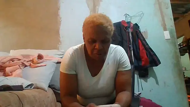 Nicky52 webcam