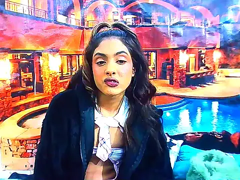 IndianPretty14u2Luv webcam