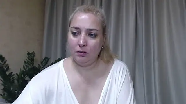 sweetpussy13 webcam