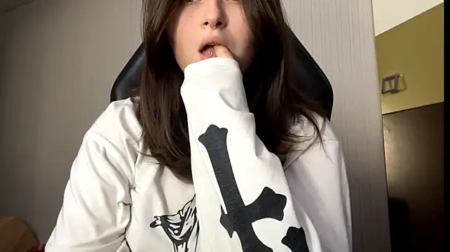 MnemonicSimplism live cam on StripChat