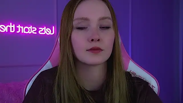 AgataFoxley webcam