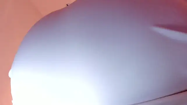 megan_whitee__ webcam