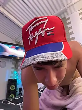 Stiven_neithan live cam on StripChat