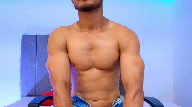 Adonys_Lewis_ webcam