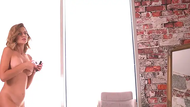 DesiredMia_ webcam