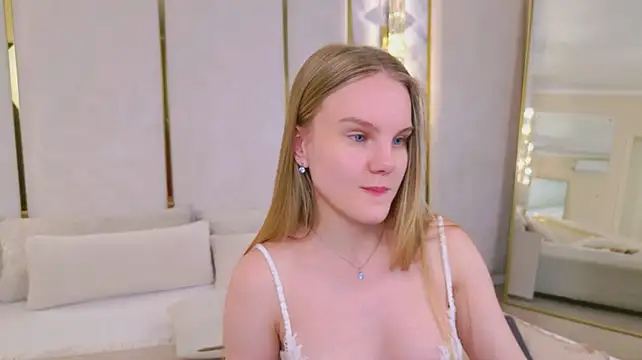 Lili_Lohan webcam