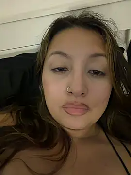 CharlotteAfterDark webcam