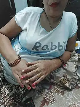 Poojabhabi101 live webcam