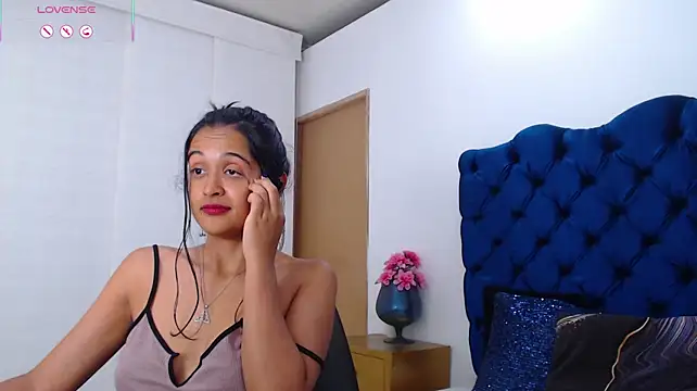 Lili666_ webcam