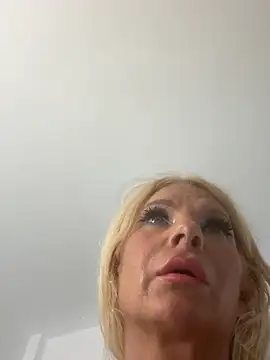 NatashaJade live cam on StripChat