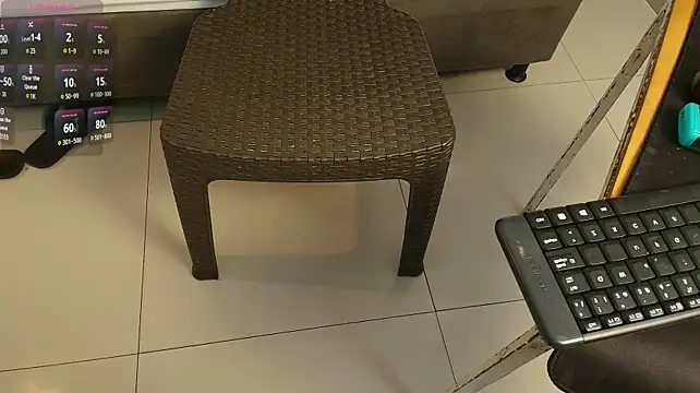 HugeCock_Puppy webcam