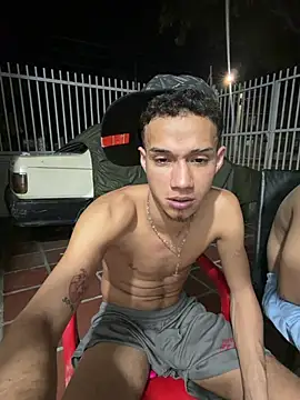 friends_lust_latin webcam