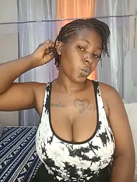 TrishaKalid webcam