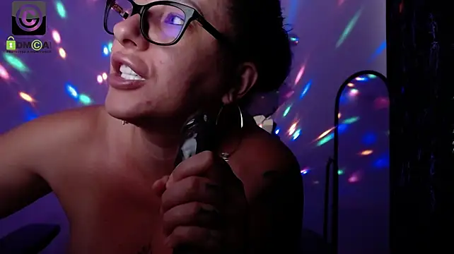 SonyaDevon webcam