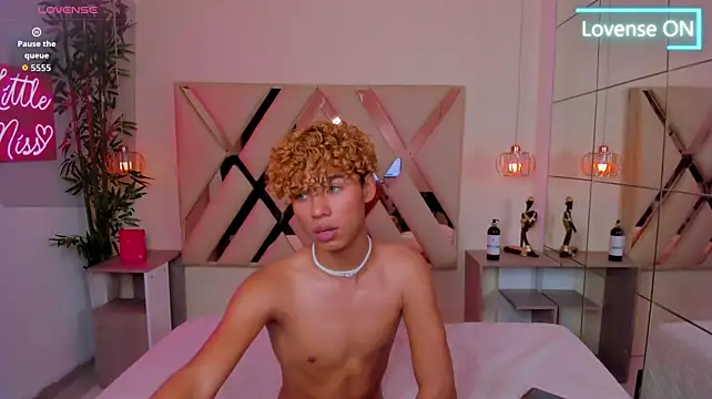 Anyelo_Twink