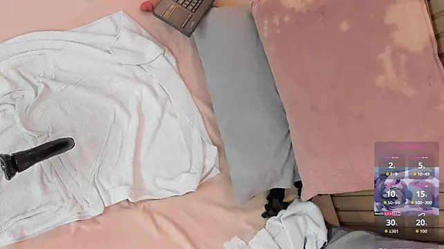 _Curvyqueen webcam