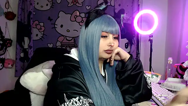 lussyevans24 live cam room