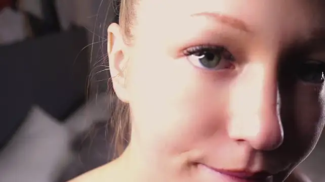 NanceeFinlay webcam