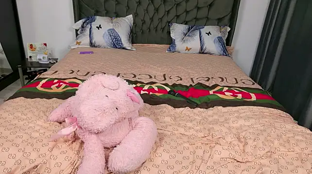 Nicol2Naya live sex cam