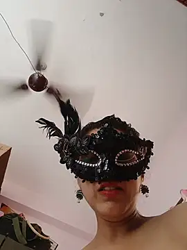 thanusi_2 webcam