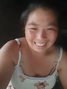 quynhkoolbae live cam on StripChat