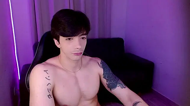 H3ll_B0I webcam