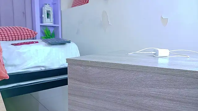 Meganlove__ webcam