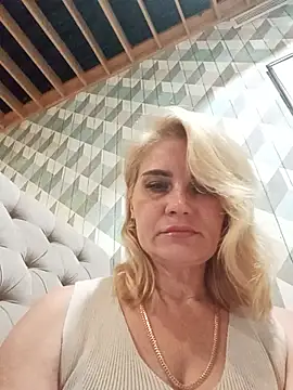 JennyOMay webcam