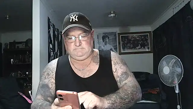 KINKYBLUEYES69 webcam