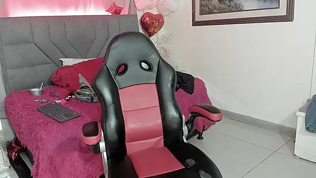 EbonyNaughty1000