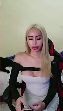 celest_yummy webcam