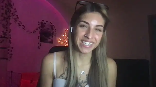 Rossy_Vega webcam