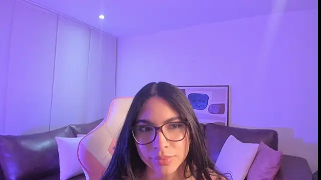 NoaLuxury webcam