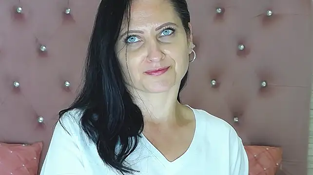 TrishDemaris webcam