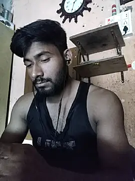 Lustynani live cam on StripChat