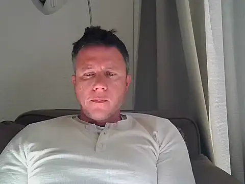 TroyDieselXXX live cam on StripChat