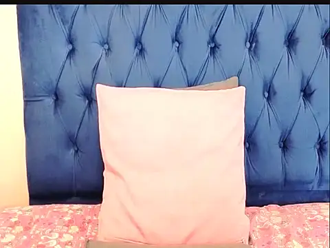 BellaBombShellX webcam