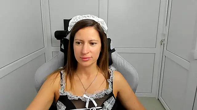 LanaWavess live cam on StripChat