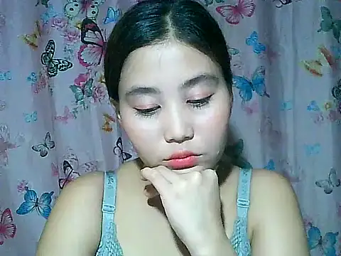 SexyAsianPussy4u webcam