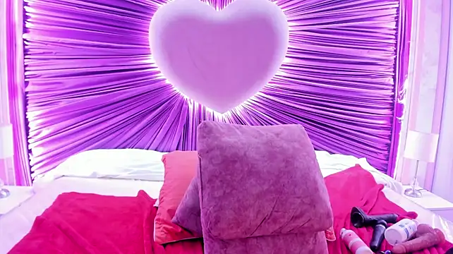 Lushi_Love webcam